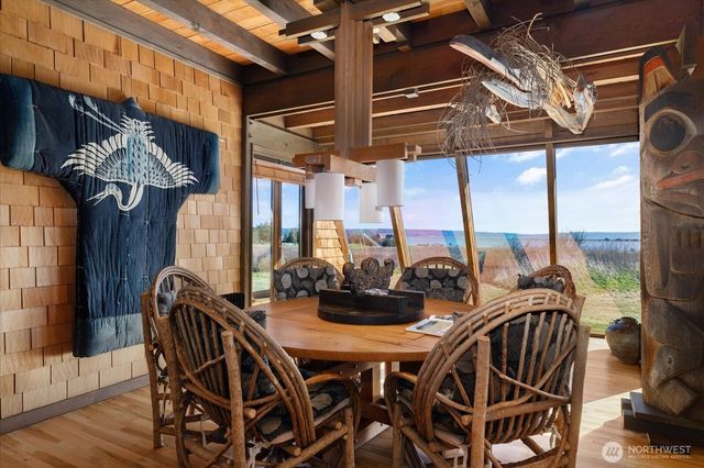 1083 S Fort Casey Rd, Coupeville, WA 98239