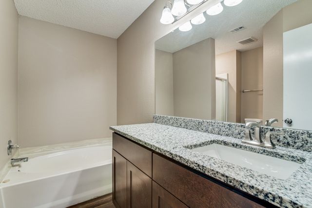 2105 Emerald Oaks, Mesquite, TX 75181