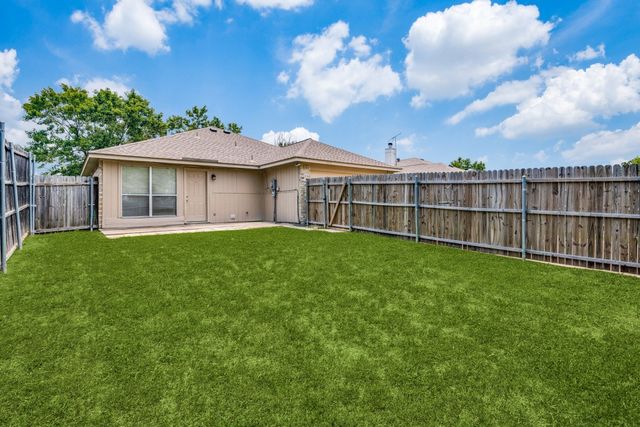 2105 Emerald Oaks, Mesquite, TX 75181