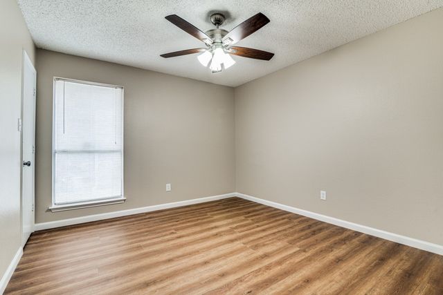 2105 Emerald Oaks, Mesquite, TX 75181