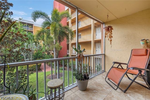 2366 E Mall DR 213, Fort Myers, FL 33901