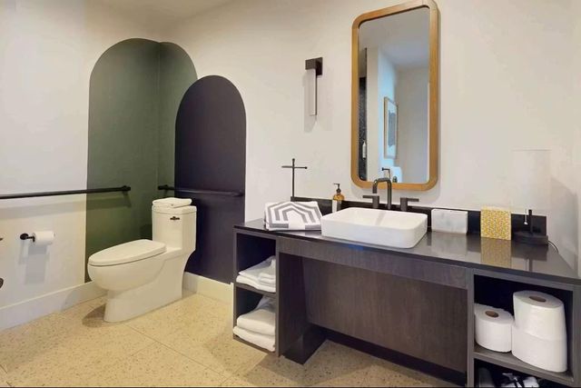 48 East Ave 1210, Austin, TX 78701