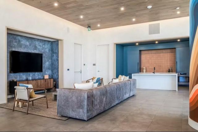 48 East Ave 1210, Austin, TX 78701