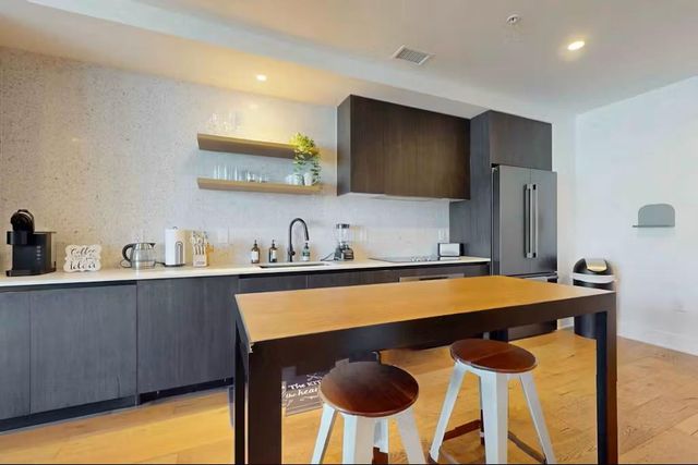 48 East Ave 1210, Austin, TX 78701