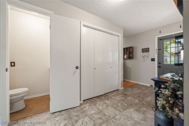 9601 Apple Valley Way, Van Buren, AR 72956