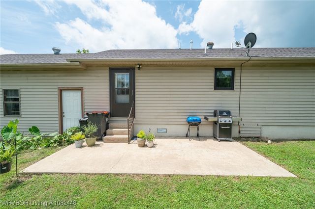 9601 Apple Valley Way, Van Buren, AR 72956