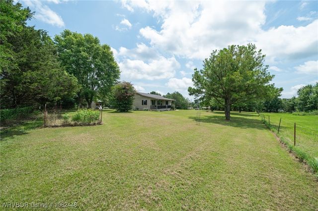 9601 Apple Valley Way, Van Buren, AR 72956