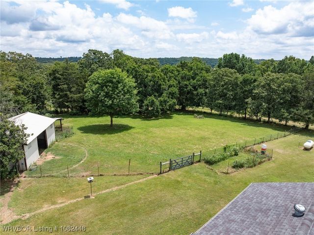 9601 Apple Valley Way, Van Buren, AR 72956