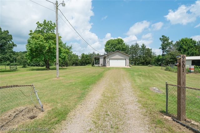 9601 Apple Valley Way, Van Buren, AR 72956