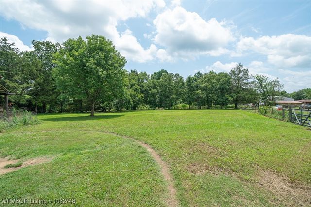 9601 Apple Valley Way, Van Buren, AR 72956