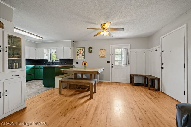 9601 Apple Valley Way, Van Buren, AR 72956