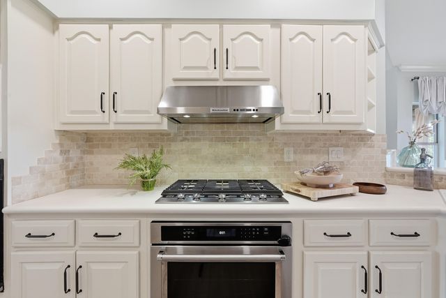 4397 Windrush Drive, Niceville, FL 32578