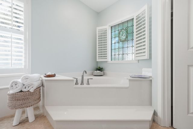 4397 Windrush Drive, Niceville, FL 32578