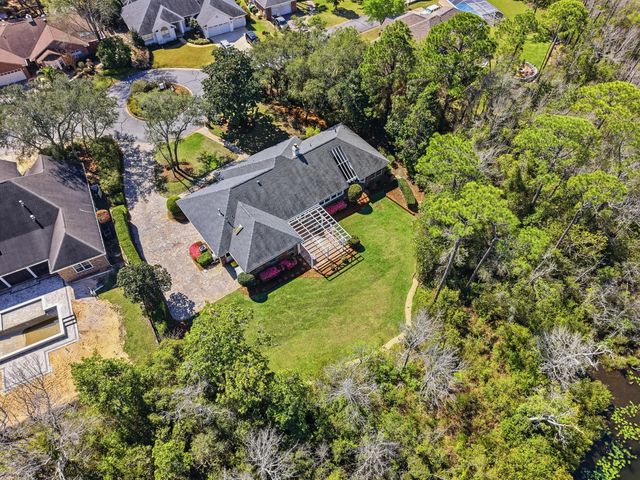 4397 Windrush Drive, Niceville, FL 32578