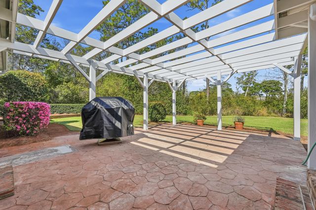 4397 Windrush Drive, Niceville, FL 32578