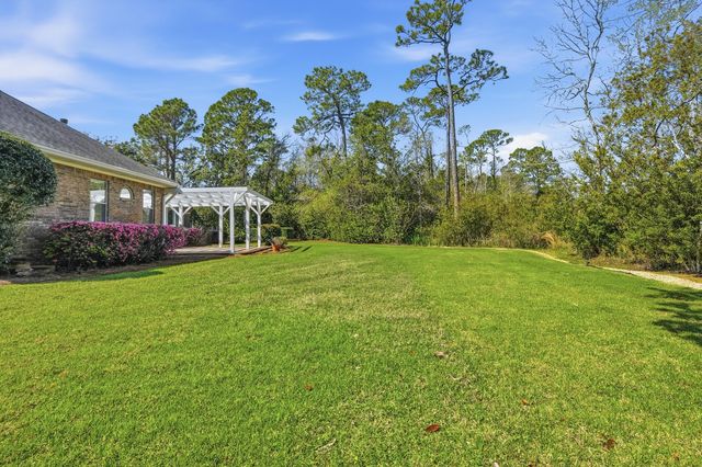 4397 Windrush Drive, Niceville, FL 32578