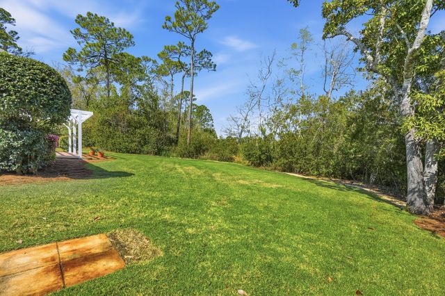 4397 Windrush Drive, Niceville, FL 32578