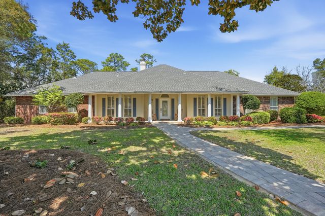 4397 Windrush Drive, Niceville, FL 32578