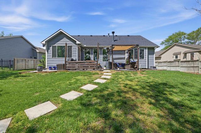 8910 W Ryan Cir, Wichita, KS 67205