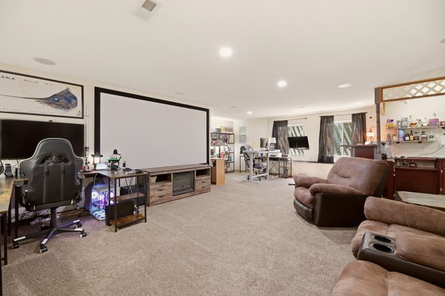 8910 W Ryan Cir, Wichita, KS 67205