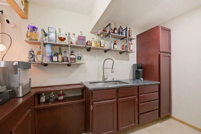 8910 W Ryan Cir, Wichita, KS 67205