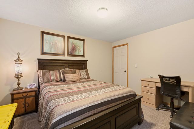 8910 W Ryan Cir, Wichita, KS 67205