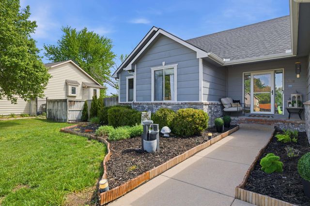 8910 W Ryan Cir, Wichita, KS 67205