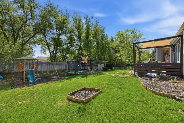 8910 W Ryan Cir, Wichita, KS 67205