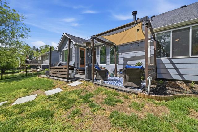 8910 W Ryan Cir, Wichita, KS 67205