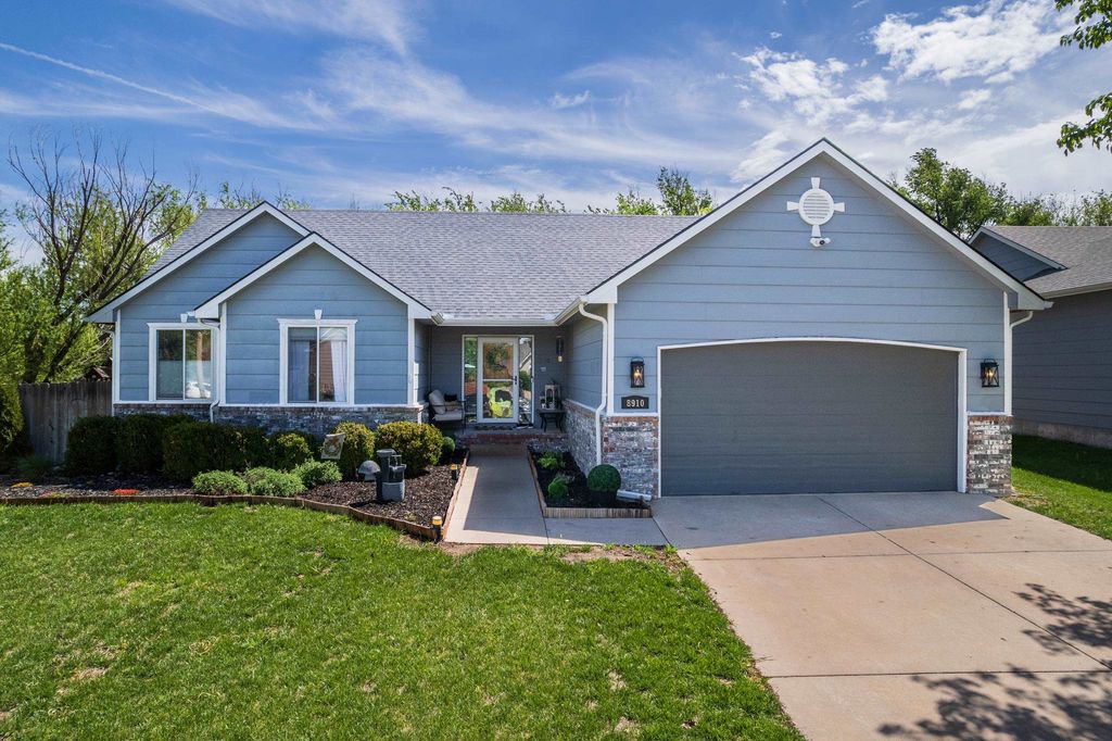 8910 W Ryan Cir, Wichita, KS 67205