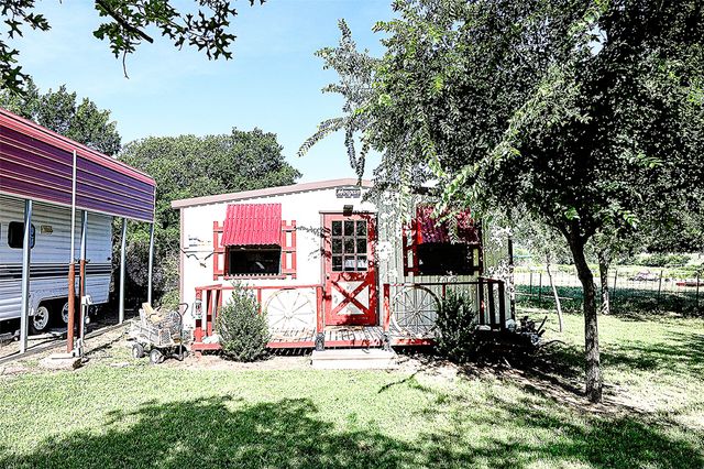 1561 Fm 1816, Bowie, TX 76230