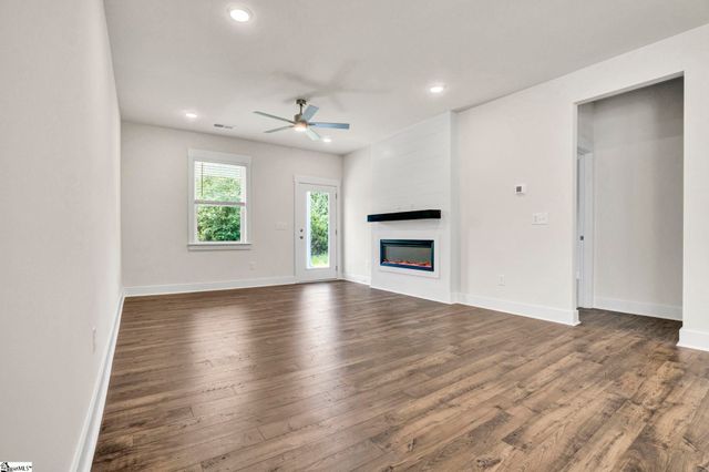 111 Terpack Court, Gray Court, SC 29645