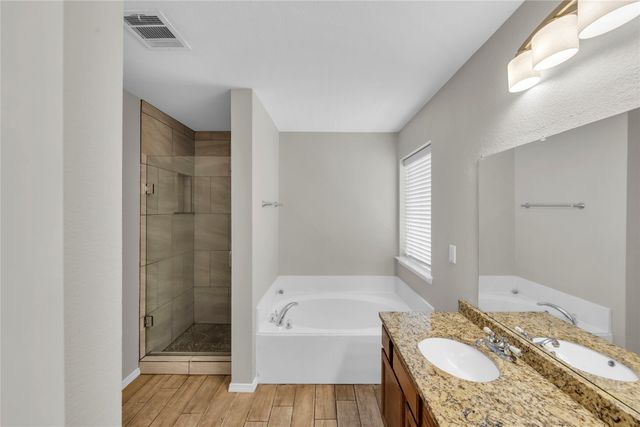 2325 Hummingbird Way, Mesquite, TX 75181