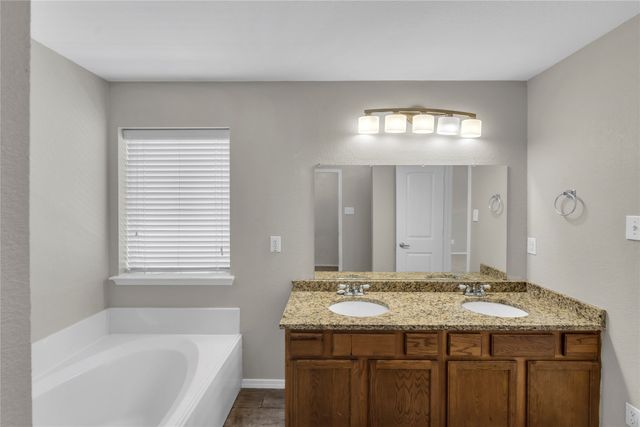 2325 Hummingbird Way, Mesquite, TX 75181