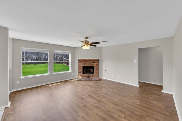 2325 Hummingbird Way, Mesquite, TX 75181