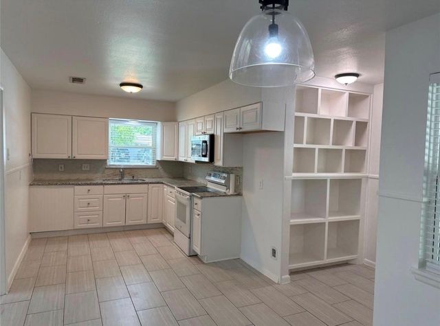 8733 Lugary Drive, Houston, TX 77074
