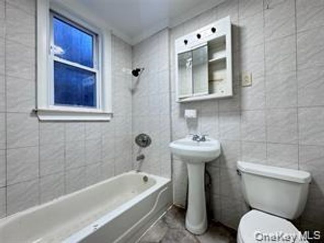 138-11 Jamaica Avenue, Jamaica, NY 11435