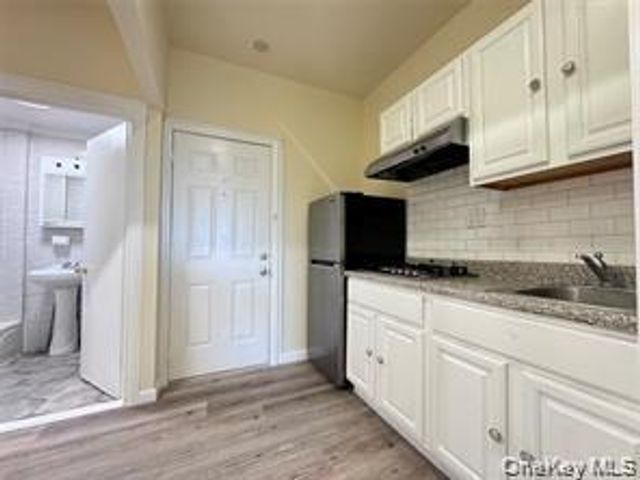 138-11 Jamaica Avenue, Jamaica, NY 11435