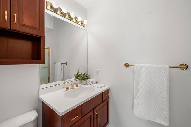 41 Martins Pond Rd, Groton, MA 01450