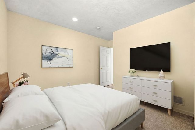 41 Martins Pond Rd, Groton, MA 01450