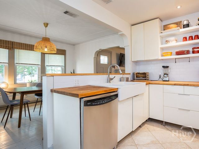 1216 E 40th Street, Savannah, GA 31404