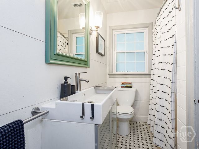 1216 E 40th Street, Savannah, GA 31404