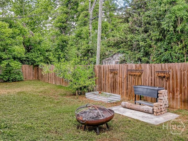 1216 E 40th Street, Savannah, GA 31404