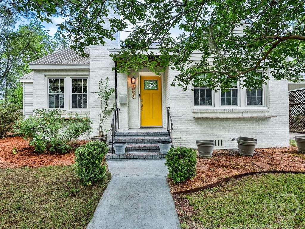 1216 E 40th Street, Savannah, GA 31404