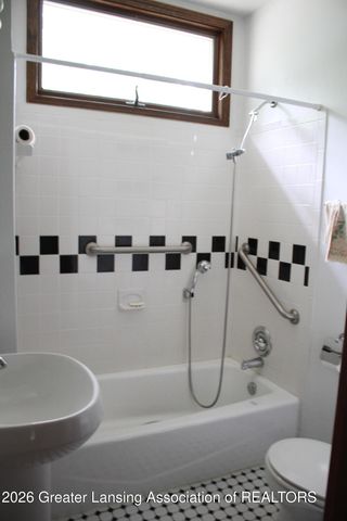4462 Meridian, Williamston, MI 48895