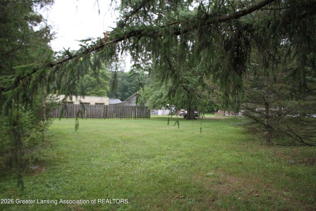 4462 Meridian, Williamston, MI 48895