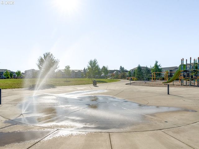 7587 Se Treeline St, Hillsboro, OR 97123