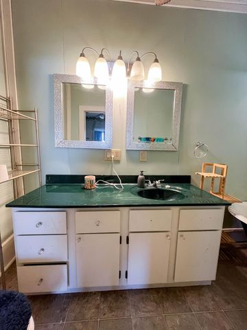 903 Vine Street, Thayer, MO 65791