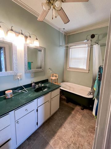 903 Vine Street, Thayer, MO 65791