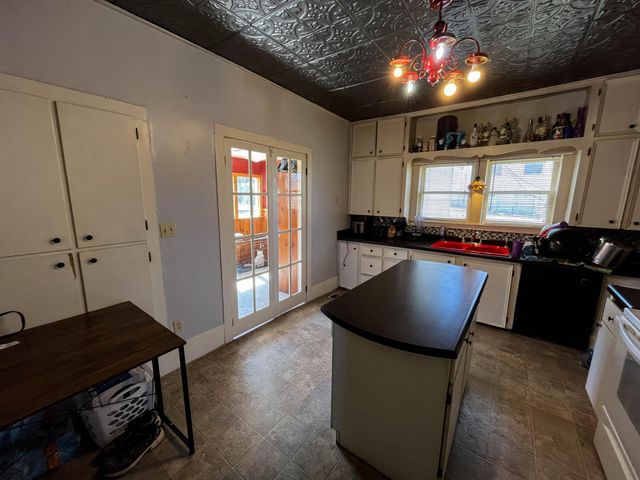 903 Vine Street, Thayer, MO 65791